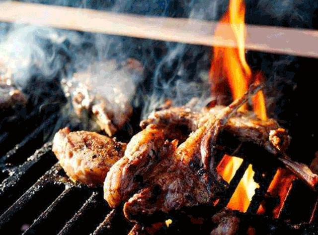 干杯！你离夏日畅爽就差了个啤酒节，快来这里凑凑热闹~