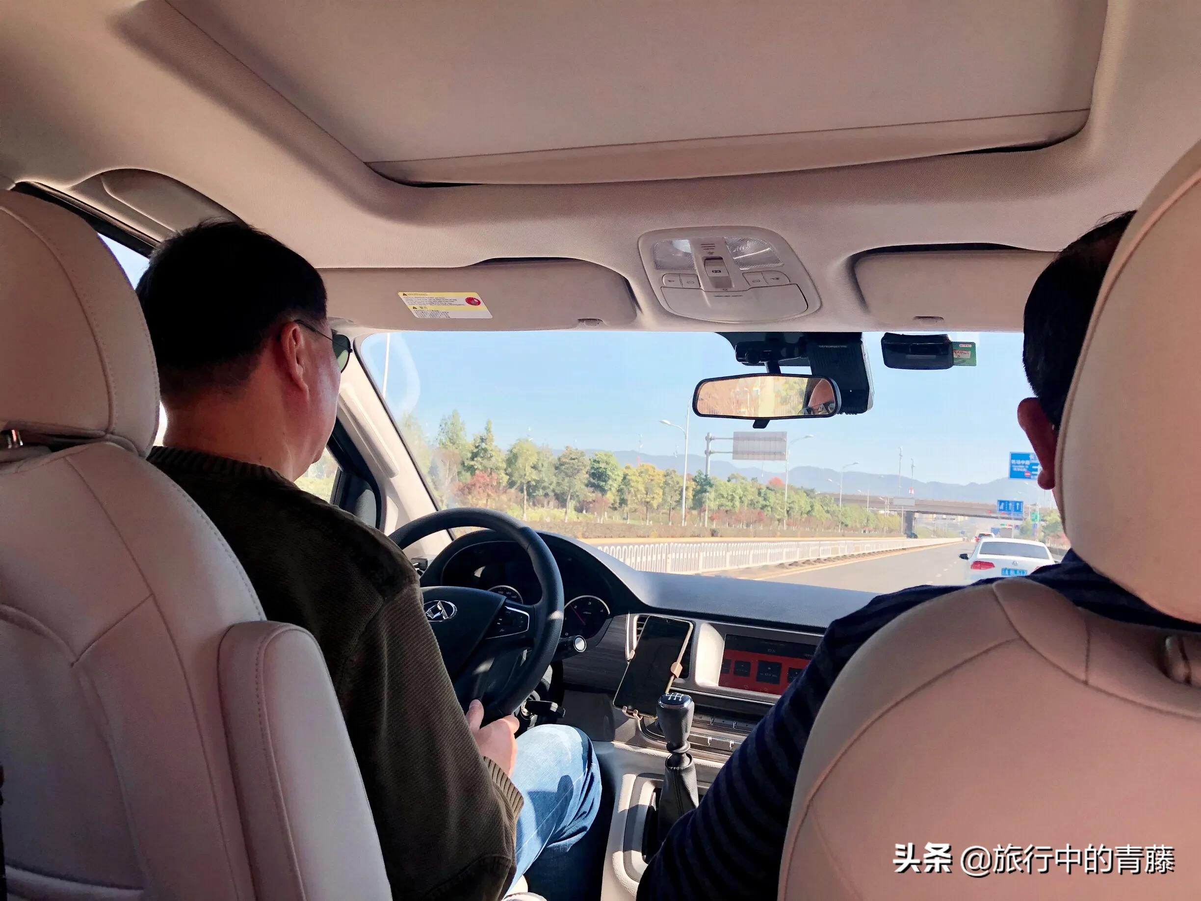 云南租车自驾游5天最佳路线费用,云南旅游租七座车