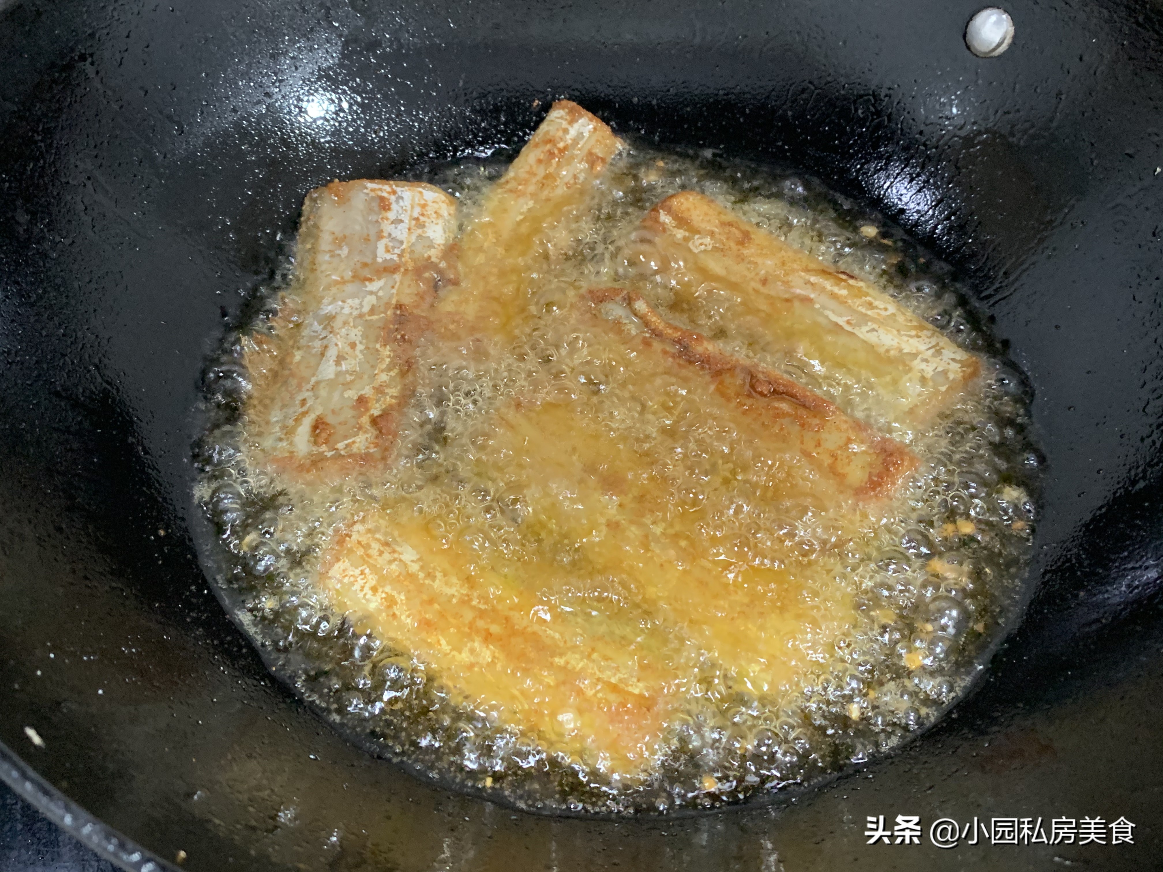 煎带鱼老糊锅,煎带鱼怎么做能不糊锅