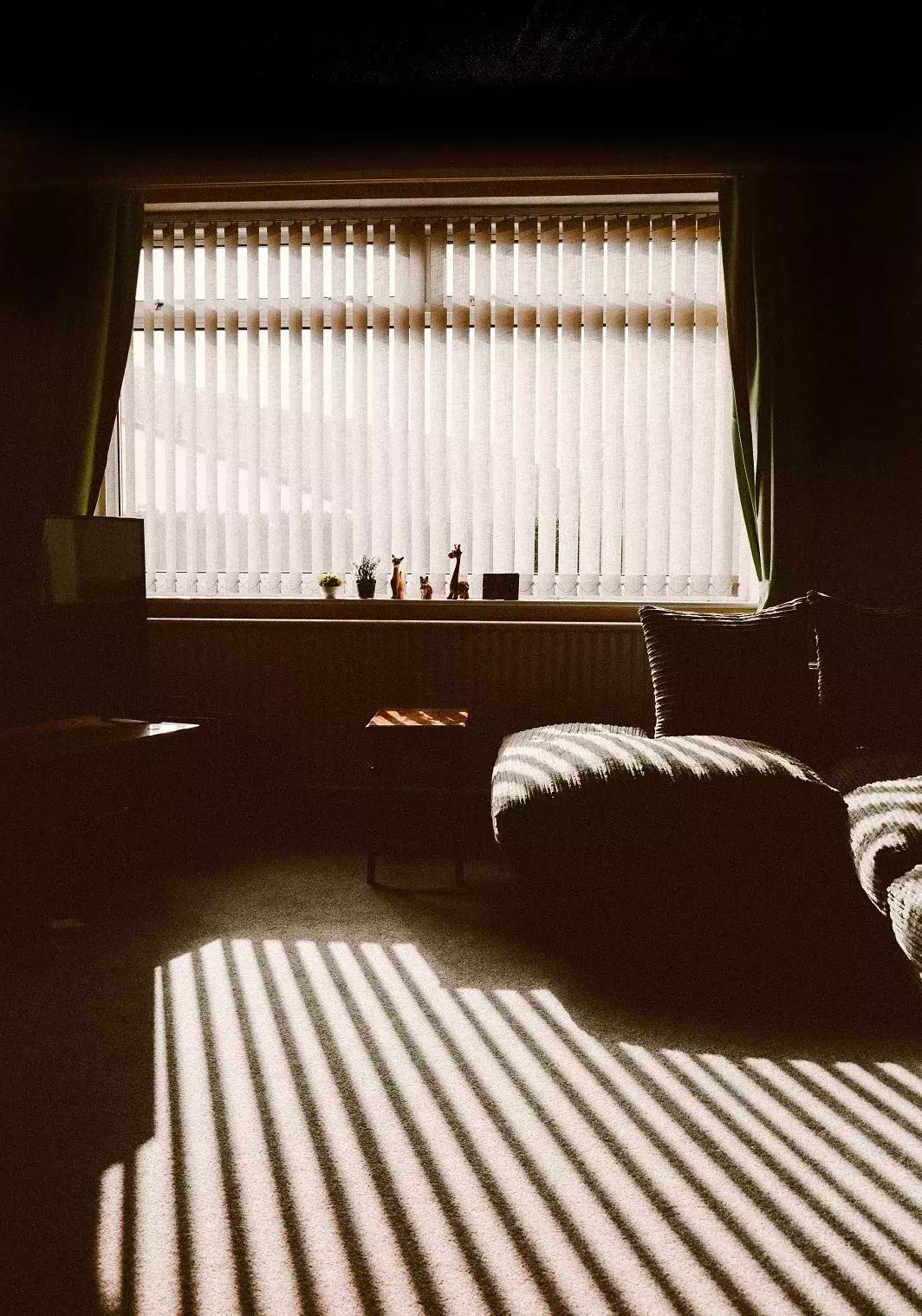 家里窗帘太重无法洗怎么办,家里的窗帘多久洗一次怎么洗