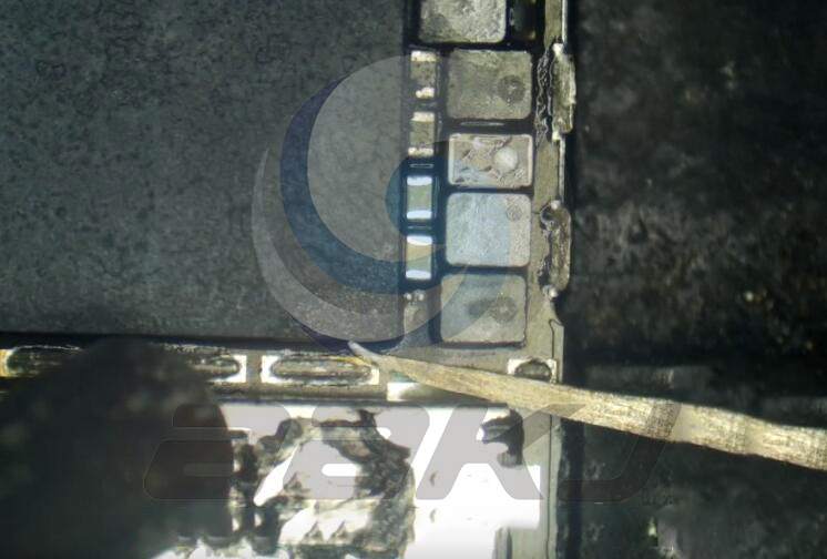 只需一根铜线，轻松解决iPhone6代通病