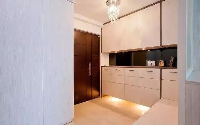 进门一看到这样的玄关鞋柜，看一眼就知道主人的品位高