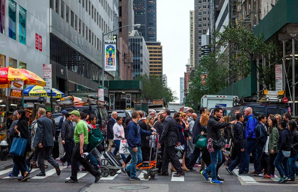 为什么街上的两元店价格能这么低，还能赚到钱吗？