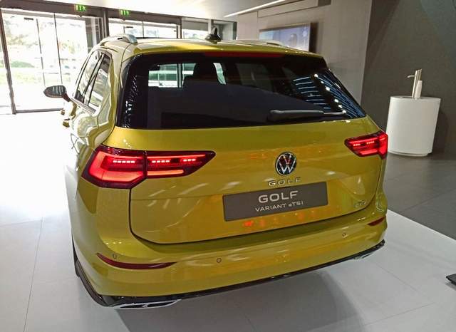 进口高尔夫旅行车行驶质感,进口高尔夫旅行版是几座