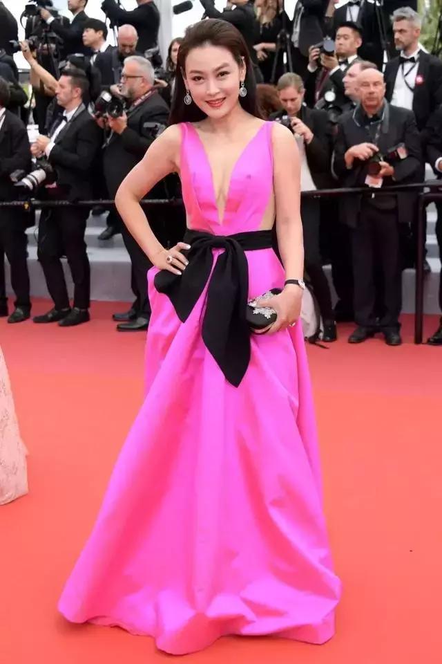 五万块戛纳红毯大礼包:接车、化妆、拍照一价全包！