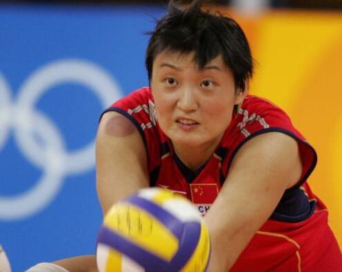 女排奥运冠军退役后再添新身份,女排奥运冠军让她老公当主教练