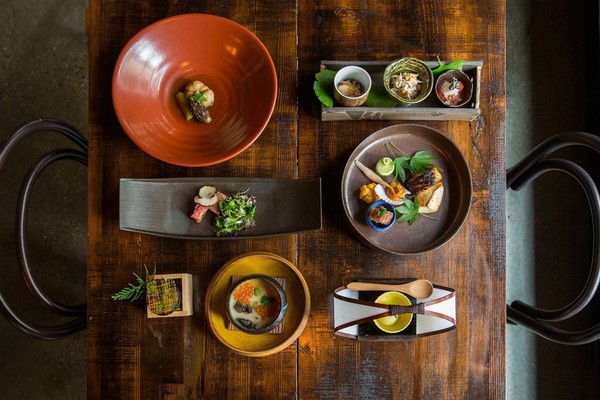 日本人把食物做成了诗：洗练精致，朴素原味，一期一会|张小玉