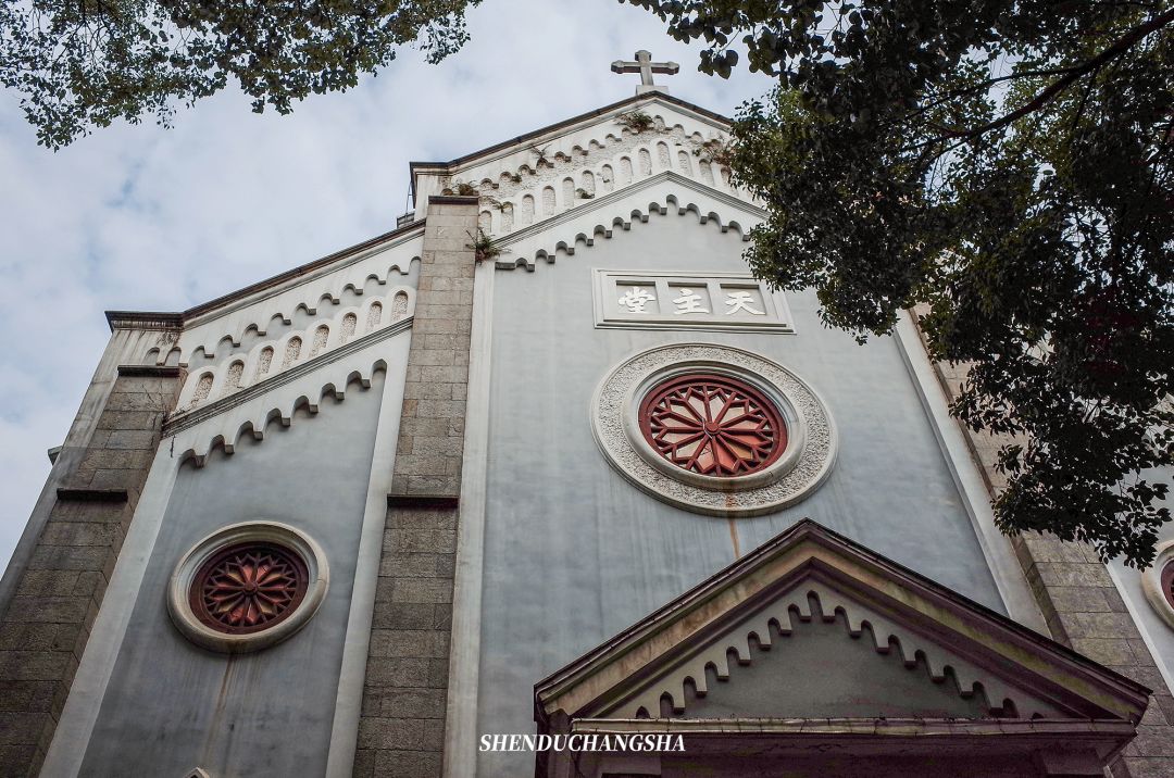 长沙秋季旅游景点推荐,长沙旅游攻略必玩的十大景点推荐