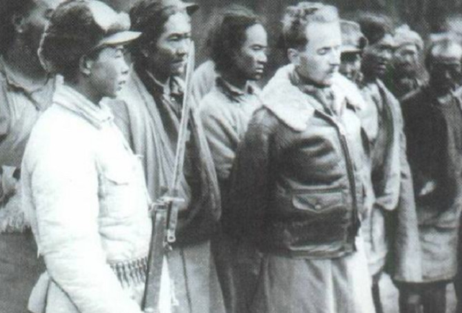 1967年，广州一英国人带2只老鼠出境，周总理为何严令彻查？