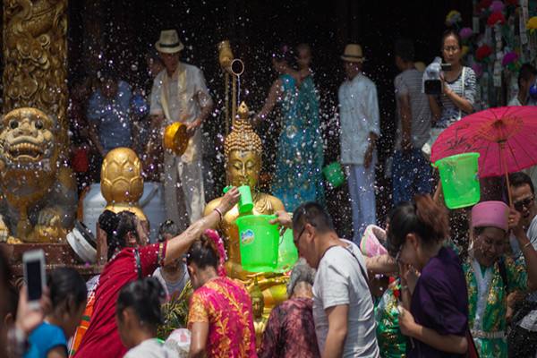傣族的泼水节是在哪年哪月哪日,傣族园24年泼水节时间