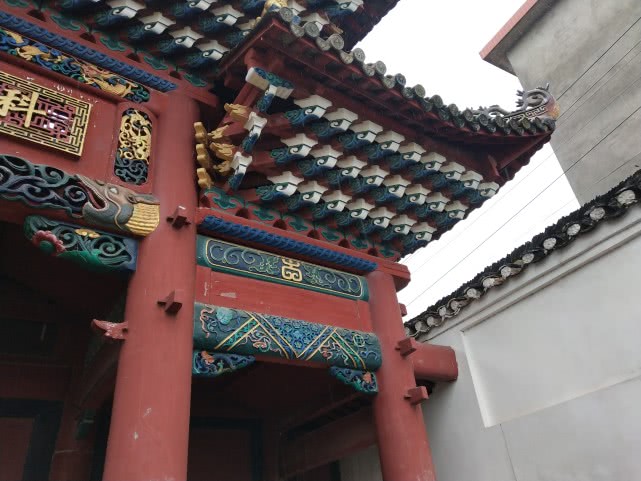 国家重点*物文**，这样的燕窝楼门楼，据说全国仅有两座