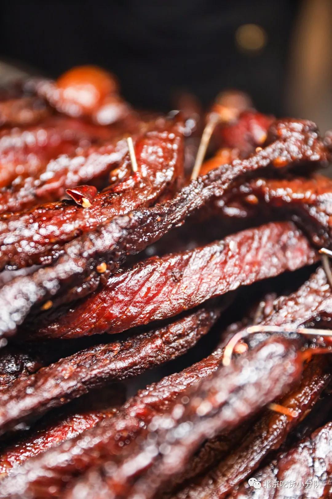 沈阳卖牛肉干的网红,卖牛肉干抖音网红