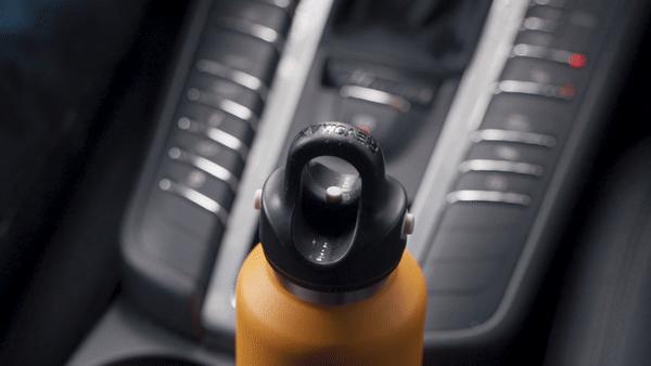 硬核又安全，老司机们喜欢的杯子，网友：开车时终于可以放心喝水