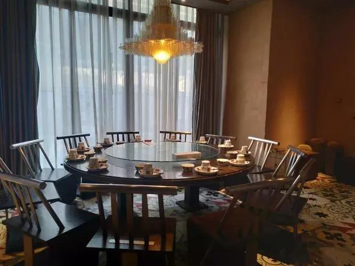 郑州适合20人聚餐的饭店 (郑州适合10-20人聚餐的地方)