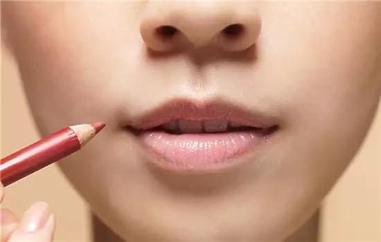 唇纹深适合什么口红淡化唇纹,唇纹怎么消除视频教程