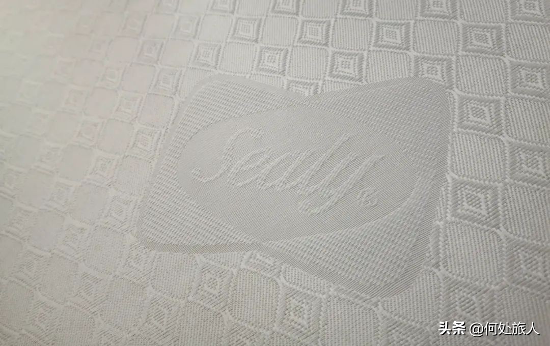 鍖椾含鐜悆褰卞煄鍝堝埄娉㈢壒涓婚閰掑簵,鍖椾含鐜悆褰卞煄閰掑簵娴嬭瘎