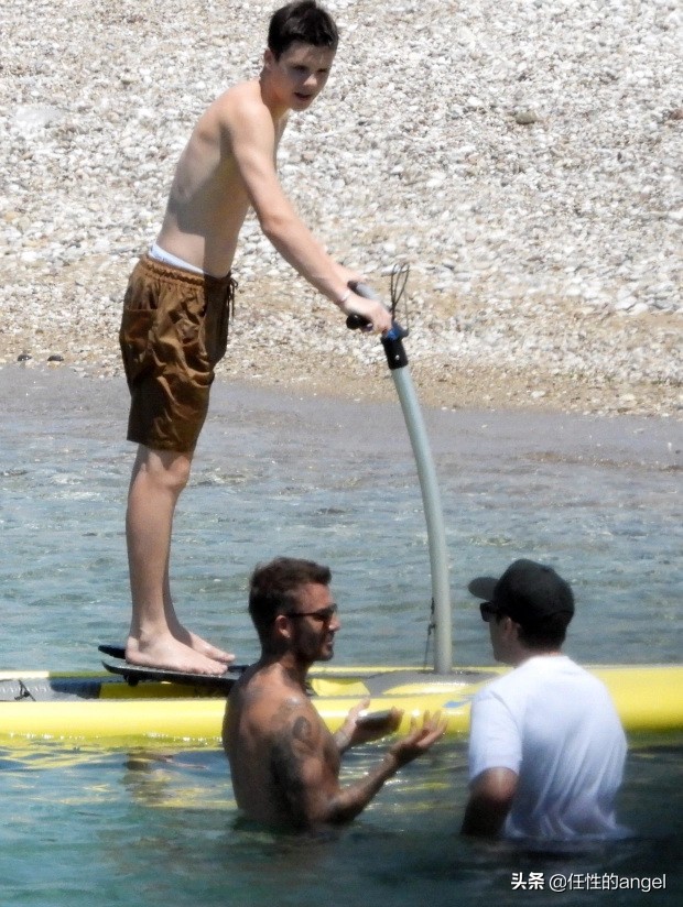 大卫贝克汉姆在英国多受欢迎,大卫贝克汉姆小时照