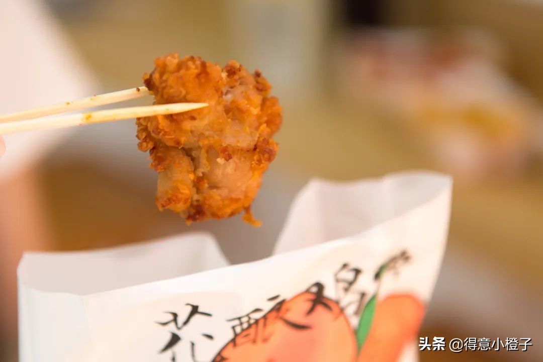 一来就火!哥老官、颜如晶炸鸡店再现排队名场面,亲测...