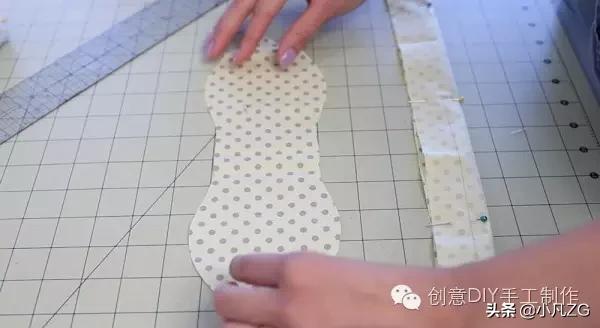 如何用旧衣服做发饰,旧衣服做蝴蝶结发饰