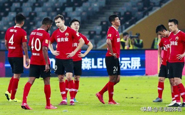 中超球员通病，只会盲目大脚长传找外援！这样评价过分吗？