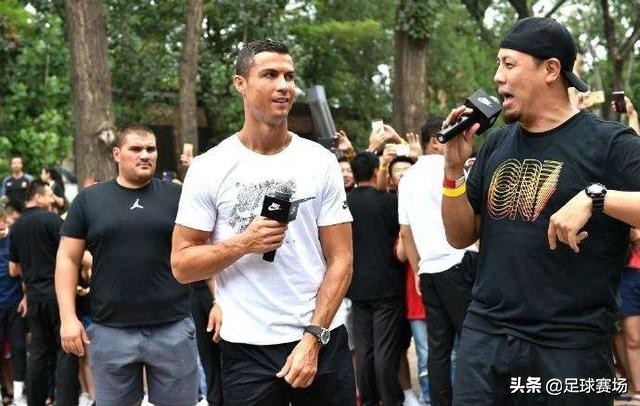 足球运动员以c罗为榜样,c罗给我们树立了榜样