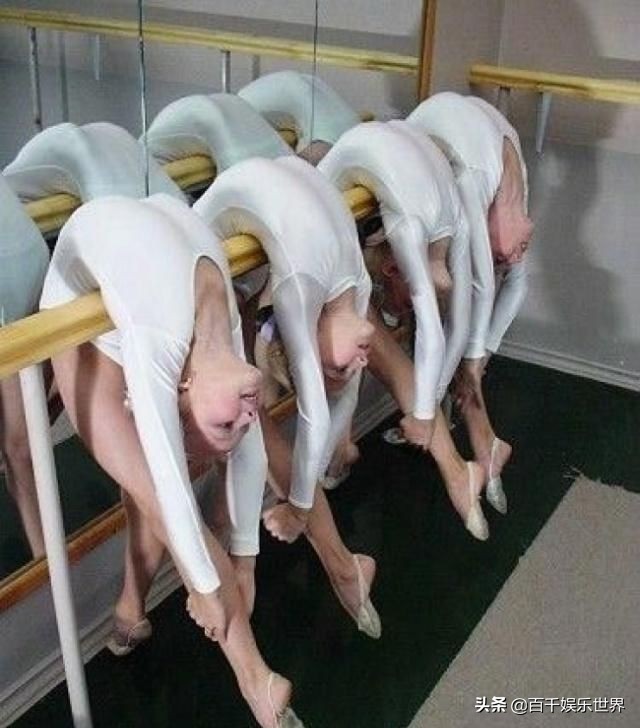 杩欏紶鐓х墖鎵垮寘浜嗕竴澶╃殑绗戠偣,杩愬姩鍦轰笂绮惧僵鐨勪竴鐬棿鎶撴媿