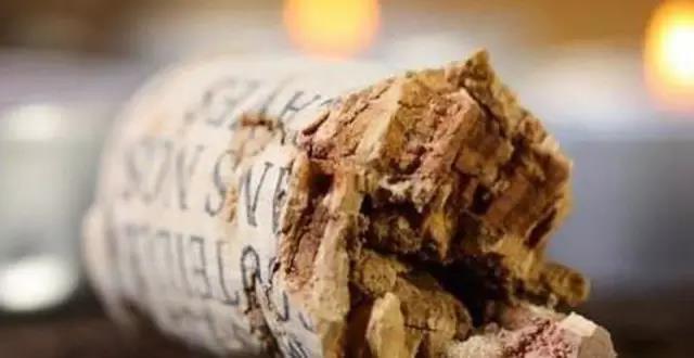 葡萄酒有杂质还能喝吗,葡萄酒有渣子能喝吗