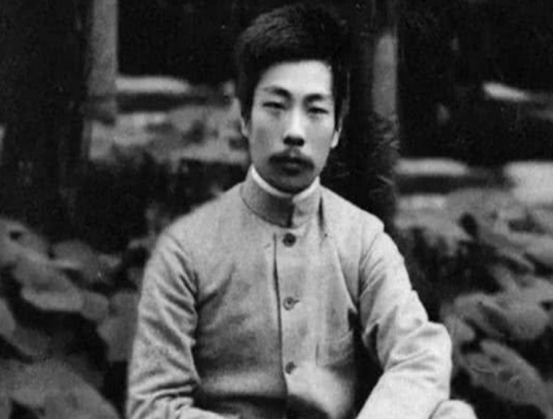 闰土离开鲁迅会和闰土说些什么,在鲁迅眼里闰土是一个怎样的人