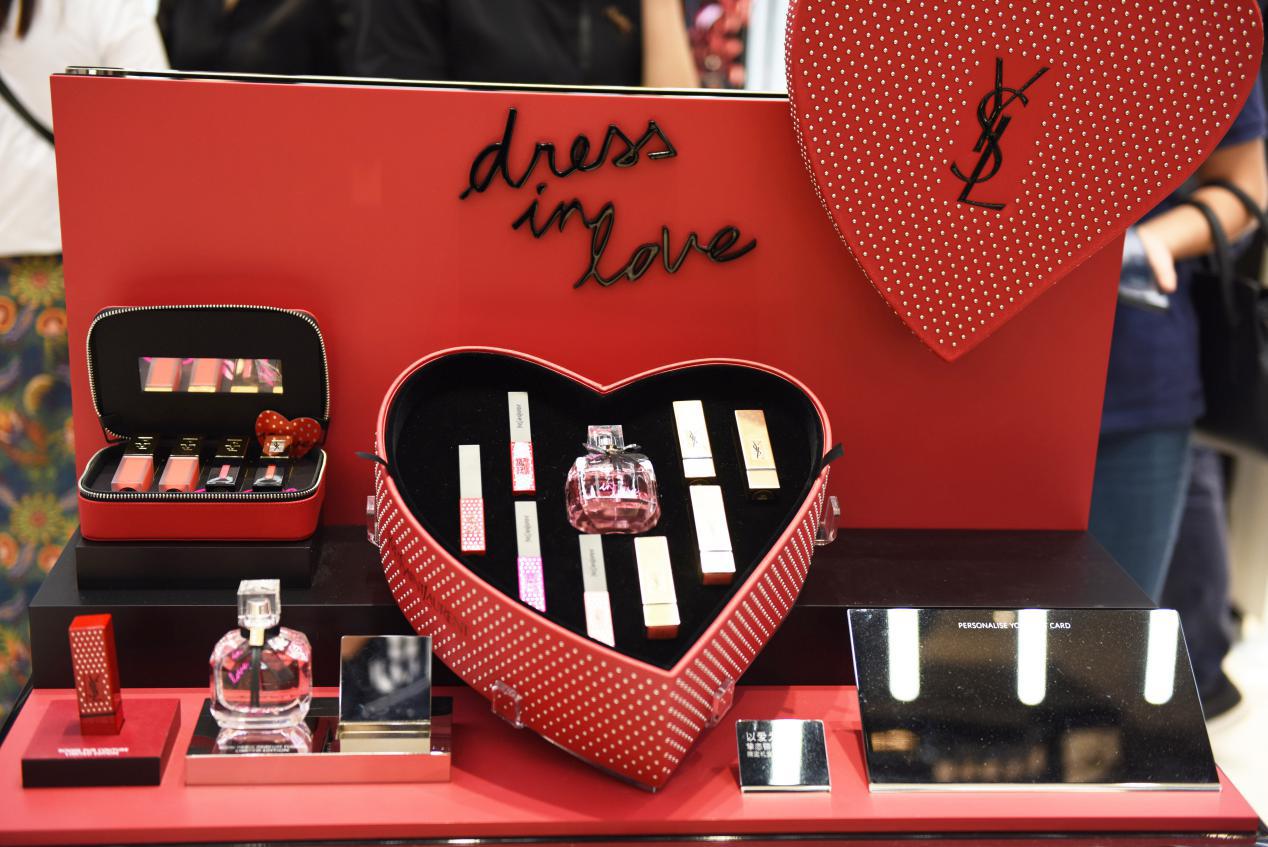 昆明ysl圣罗兰口红,昆明ysl圣罗兰专柜