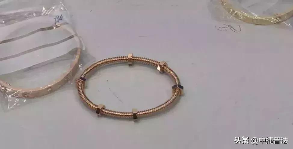 卡地亚耳钉正品有证书吗,卡地亚耳钉在哪买