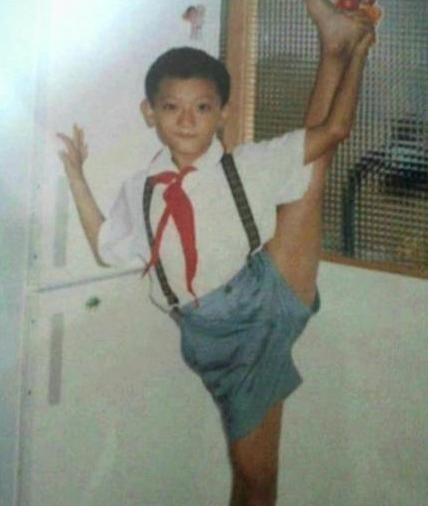 黄子韬装韩国人,黄子韬穷奢极欲