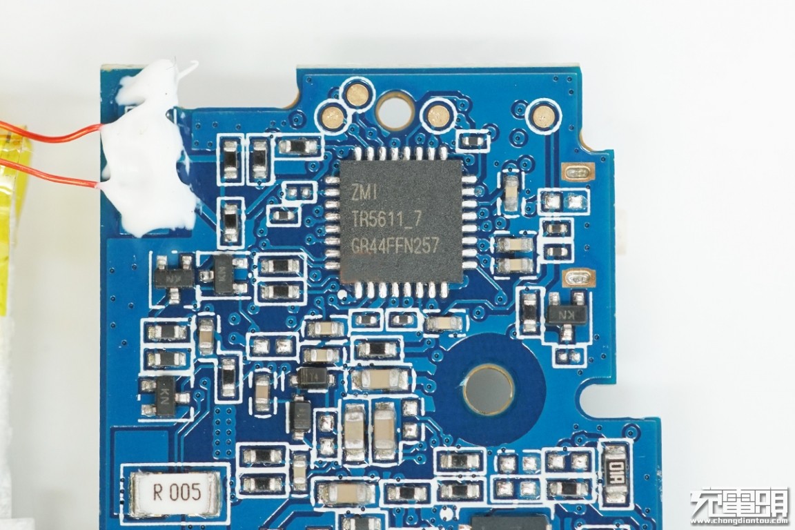 小米充电宝30000快充版拆开,小米无线充电宝10w和30w对比
