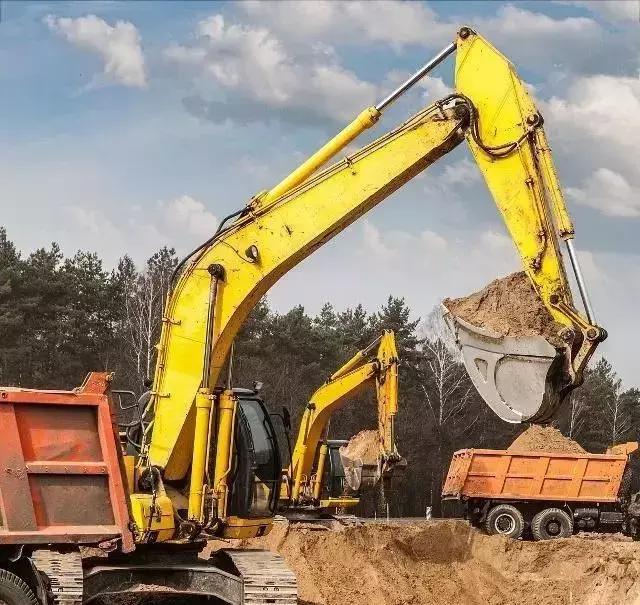 现在开挖掘机行业怎样,开挖掘机能挣到钱吗