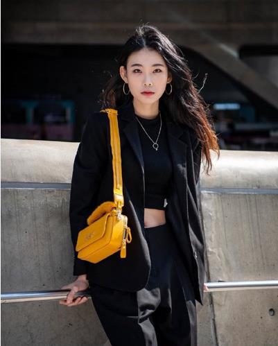 中韩穿搭时装秀,首尔时装周韩国明星