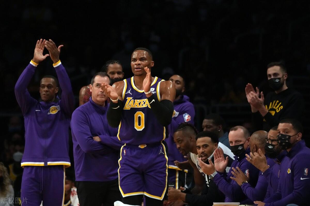 湖人甜瓜单节13分,湖人124比108大胜鹈鹕集锦