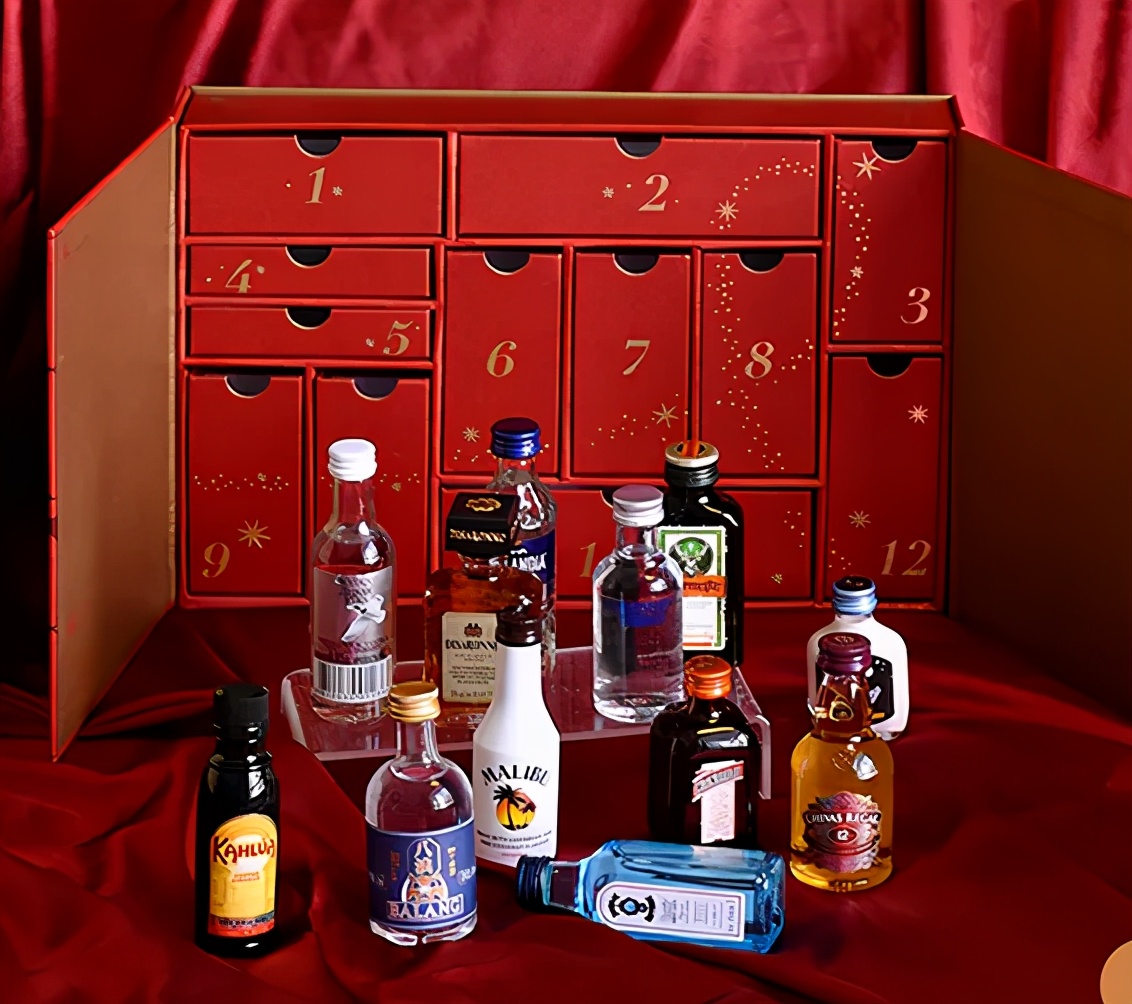 送女朋友的情人节礼物推荐最新款,送女朋友礼物实用惊喜轻奢情人节