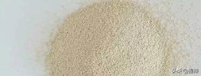 油条放小苏打泡打粉和酵母快速炸,油条加小苏打和酵母粉的区别