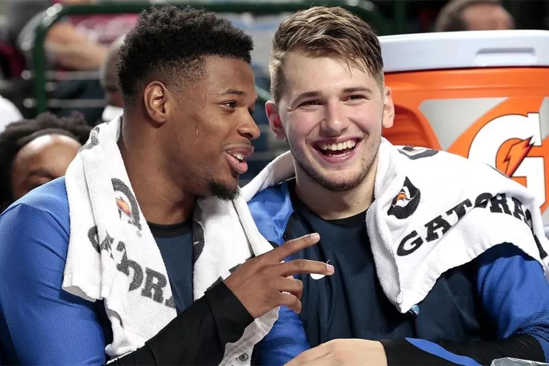 唏嘘！17年9号秀加盟开拓者训练营，4年时间从潜力新星沦为边缘人