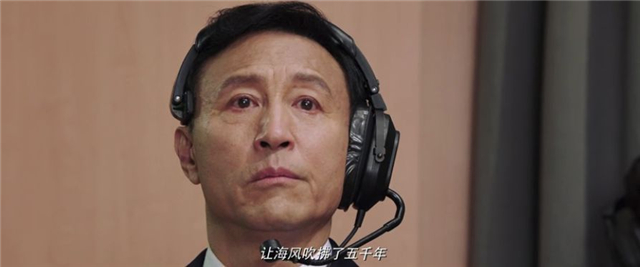 国庆档票房前三位均为国产影片,国庆档三强争霸票房