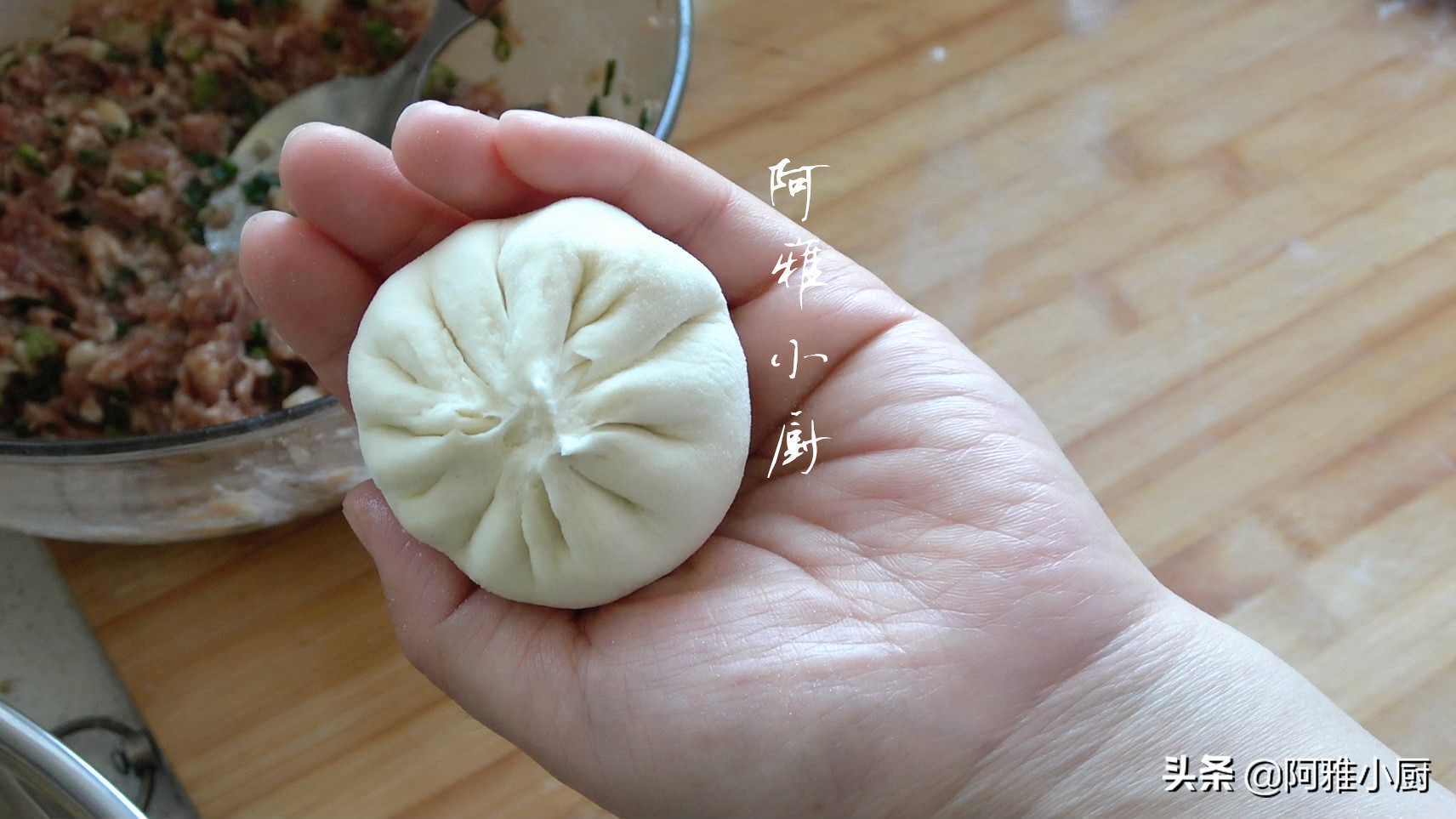 包子的家常做法，方法简单实用，雪白饱满不塌陷，步骤详细讲解