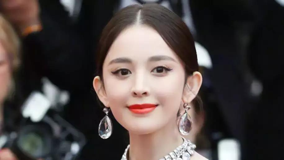 奚梦瑶求婚现场遭群嘲,奚梦瑶戛纳最新消息