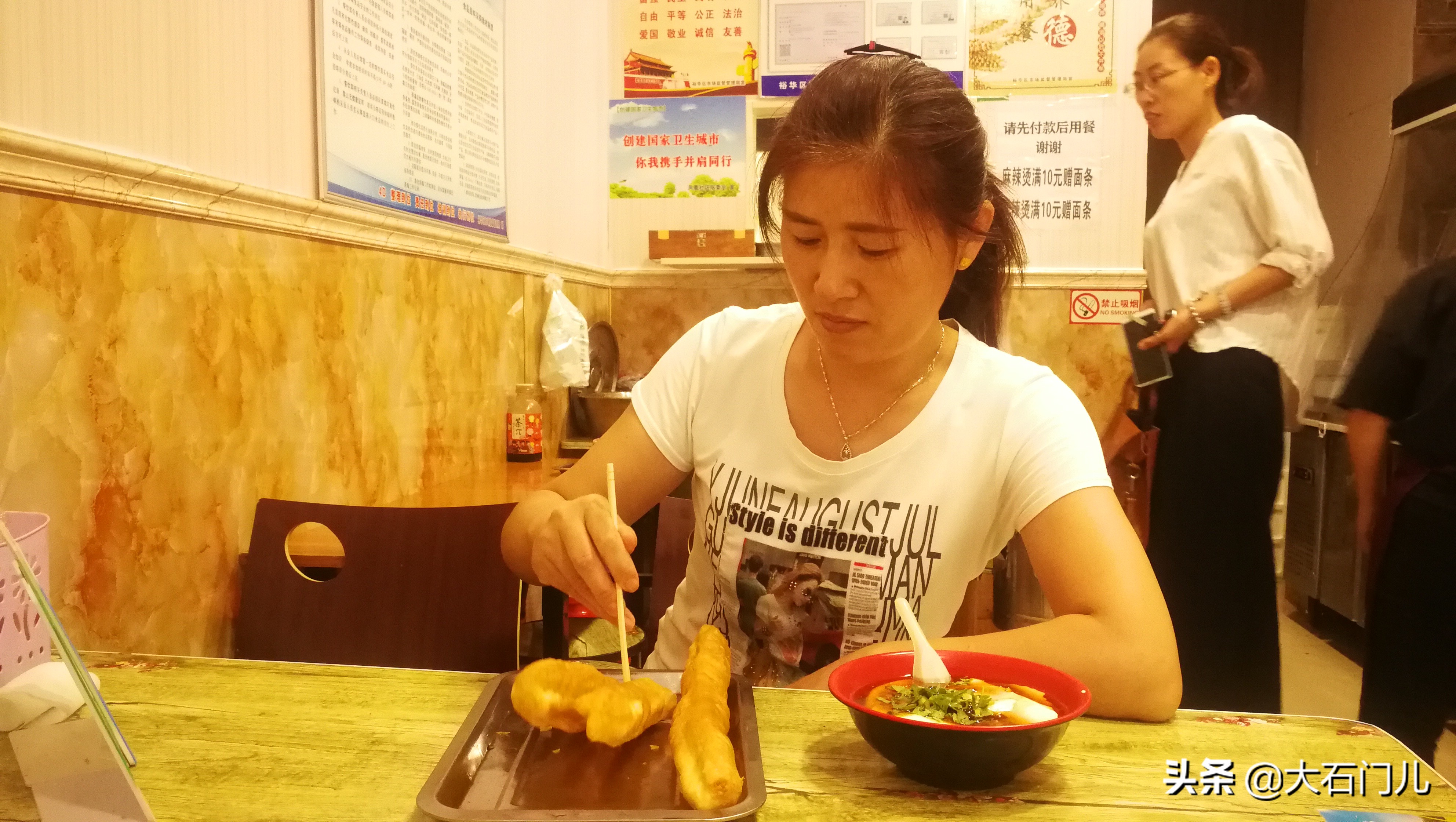 石家庄哪家油条炸得最正宗最好吃,石家庄正宗油条的做法