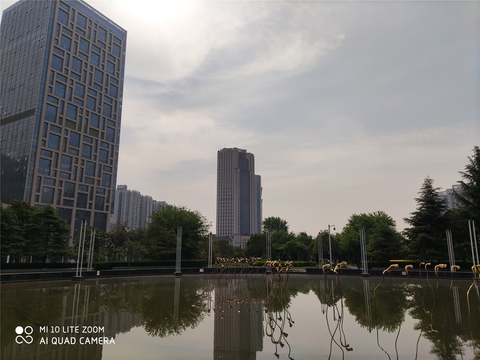 小米10青春版209元,小米10青春版报价2099元