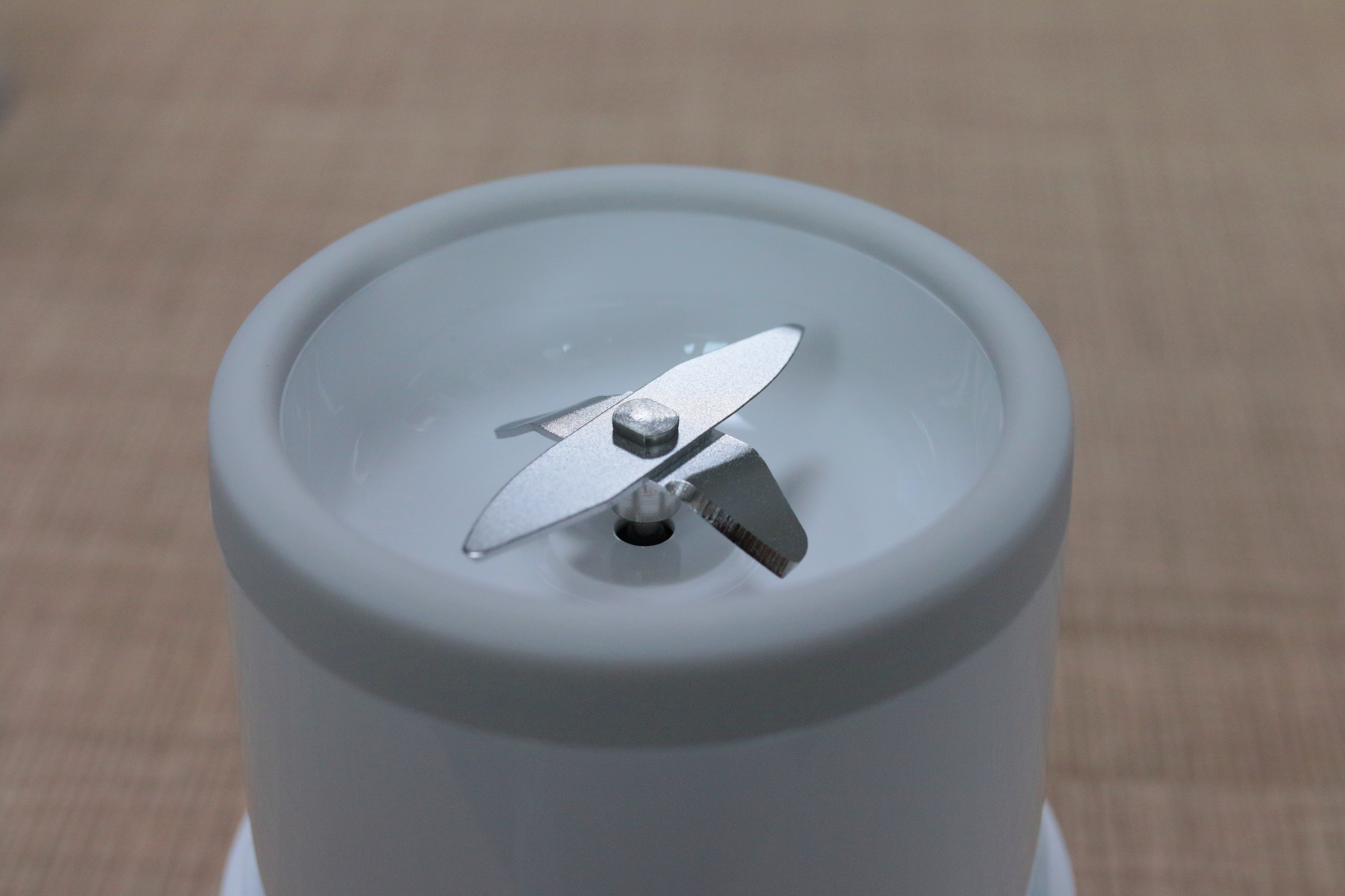 米家随行便携榨汁杯怎么用,米家随行便携榨汁杯