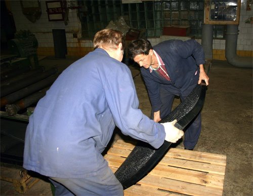 孵化*力暴**大杀器的摇篮-探密俄罗斯造船厂