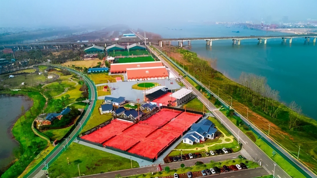 湖南长沙月亮岛中餐厅,丁真还在月亮岛吗