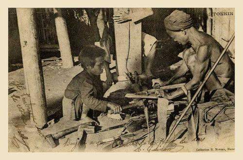 呼兰河传里打动萧红的人,呼兰河传是萧红最后的净土