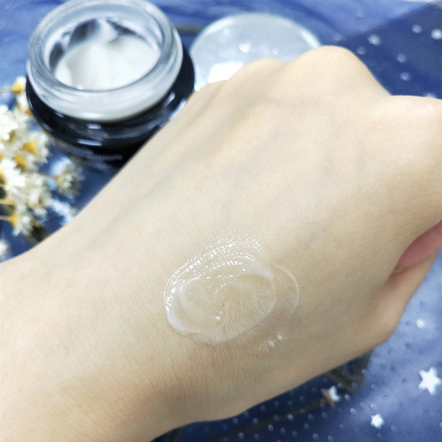 小棕瓶眼霜跟兰蔻发光眼霜哪个好,兰蔻发光眼霜没有细闪是假货吗