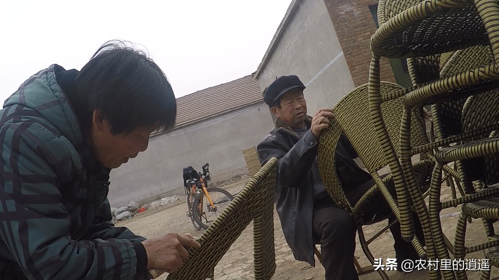 老年手工活赚钱,老人在家能有哪些手工活挣钱的