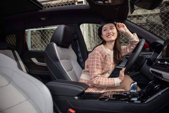 触感肉测小姐姐直呼好嫁的瑞虎7PRO